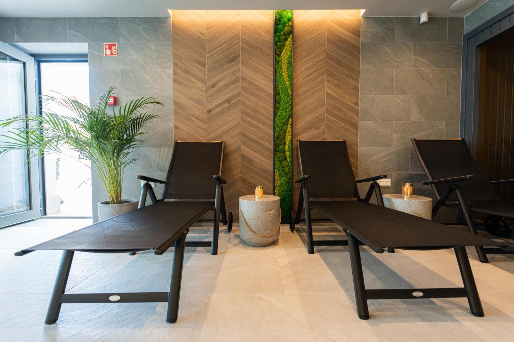 Rokusfalvy Borhotel Es Fogado Etyek Buitenkant foto