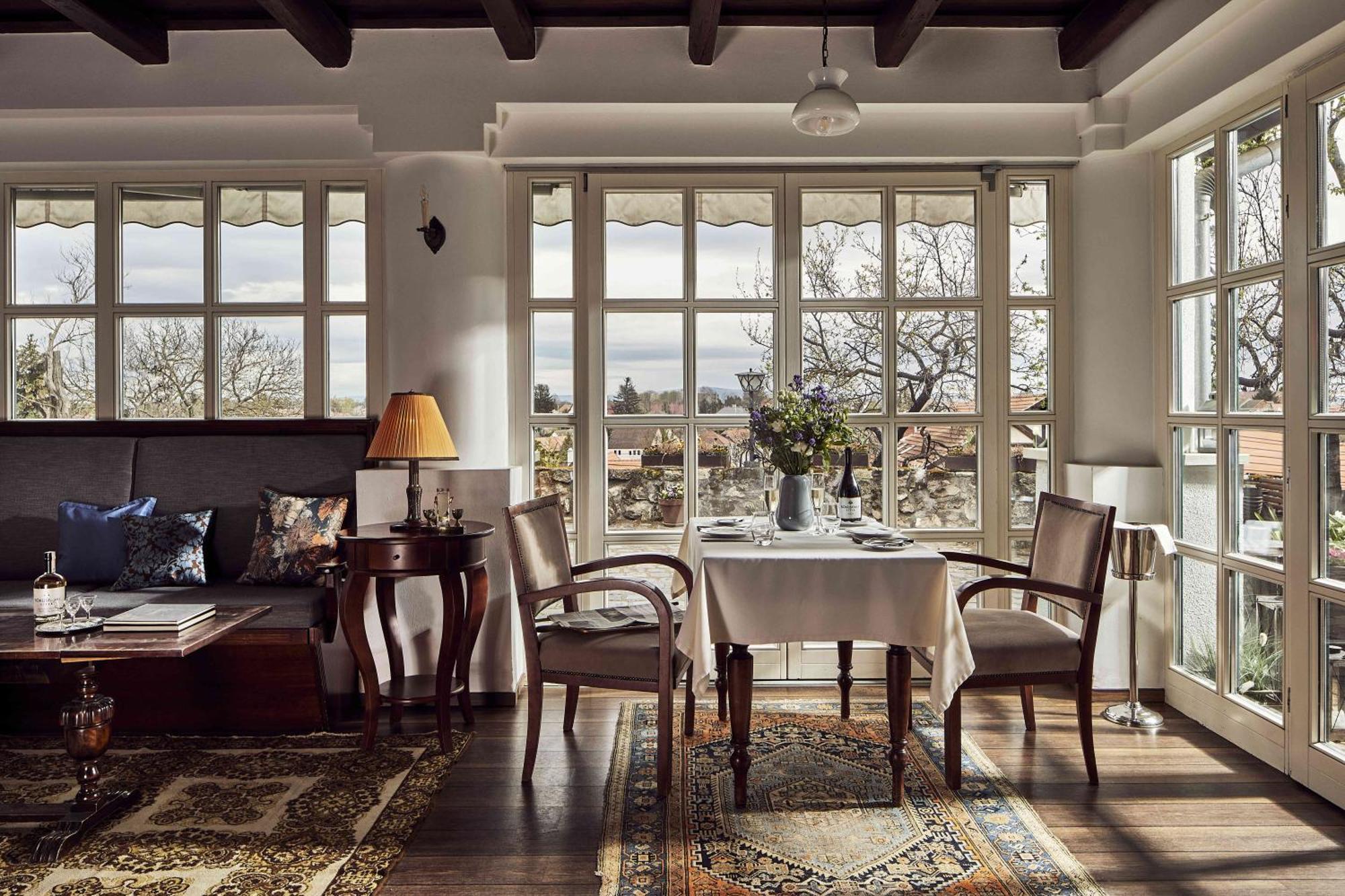 Rokusfalvy Borhotel Es Fogado Etyek Buitenkant foto